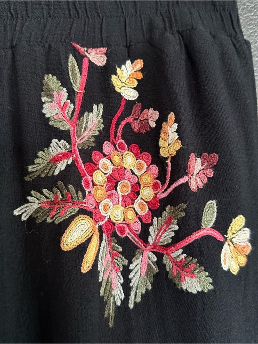 LIV Los Angeles Embroidered Boho Pants Black Floral Wide Leg Rayon Size L - Picture 3 of 7